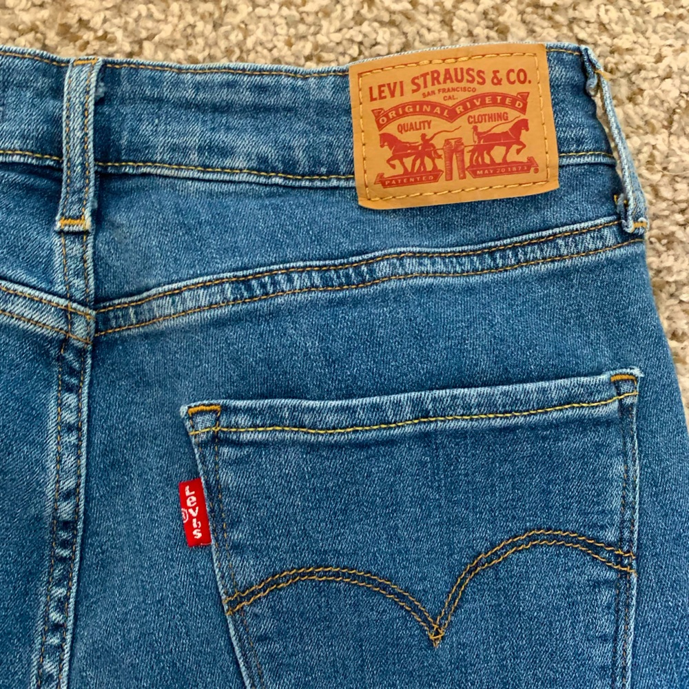 Levi’s 721 High Rise Skinny Jean - Raw Hem